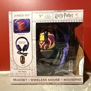 Harry Potter Gryffindor Headset and Mouse Set NWB